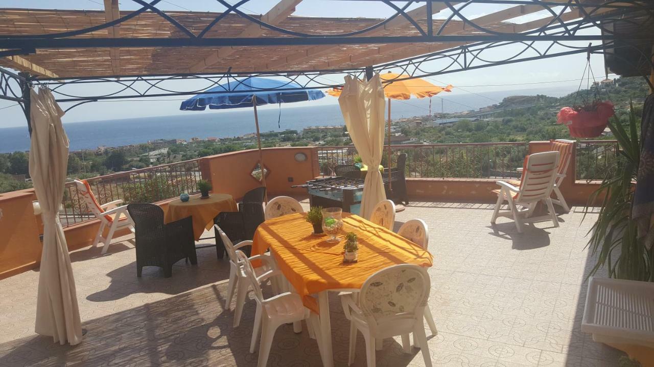 Bed and Breakfast Il Veliero Roccalumera Exterior foto
